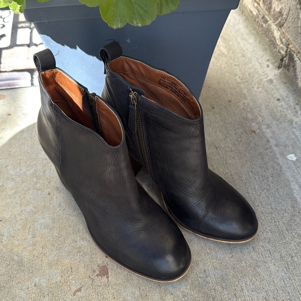 BP. leather boots.